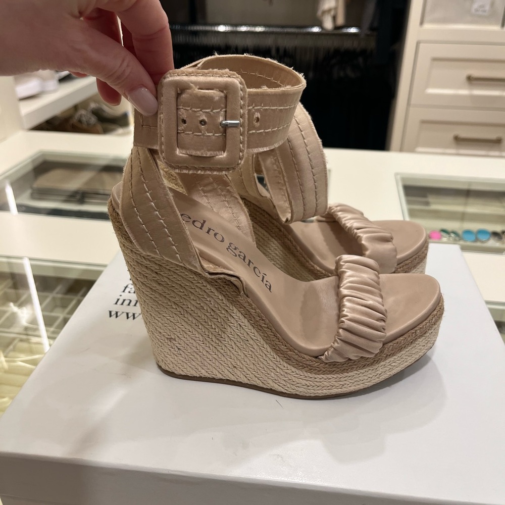 Pedro Garcia Wedges Size 37 like new!